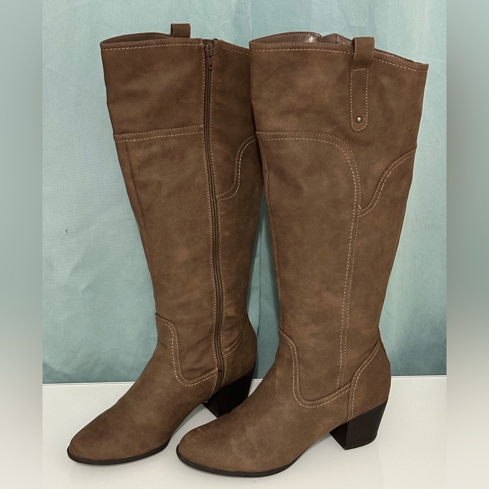 Brown Knee-High Women's Boots